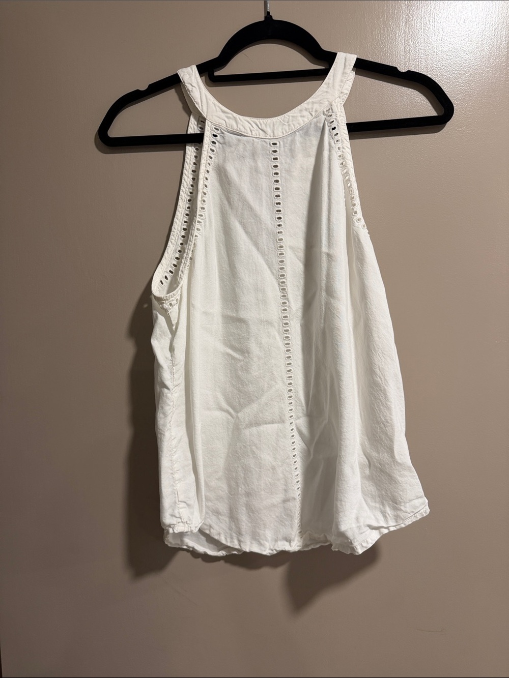 cloth & stone White Eyelet-Trim Halter Tank